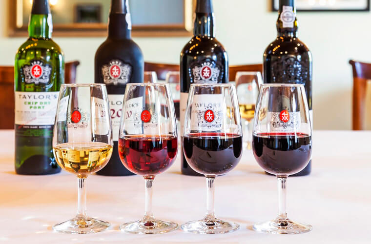 pryntsypy-poiednannia-vyna-zi-stravamy